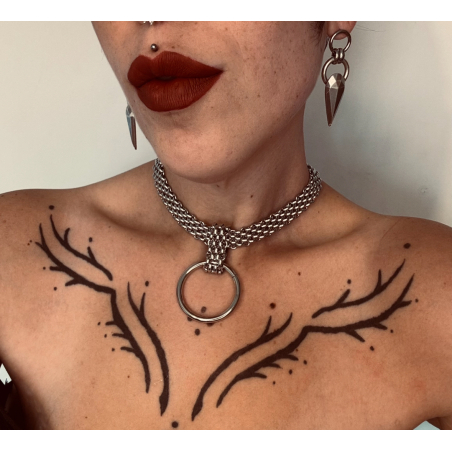 Amanda choker