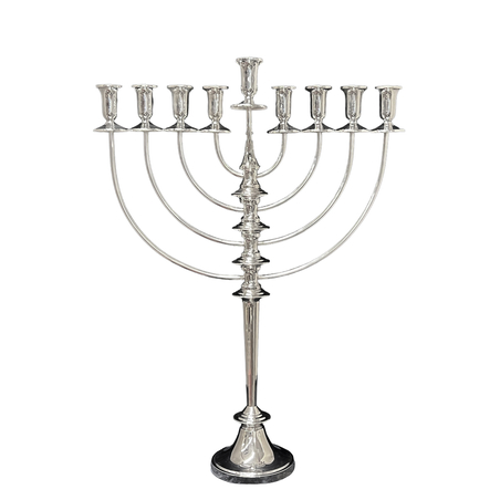 חנוכיה לבית כנסת - ביגלה חלק