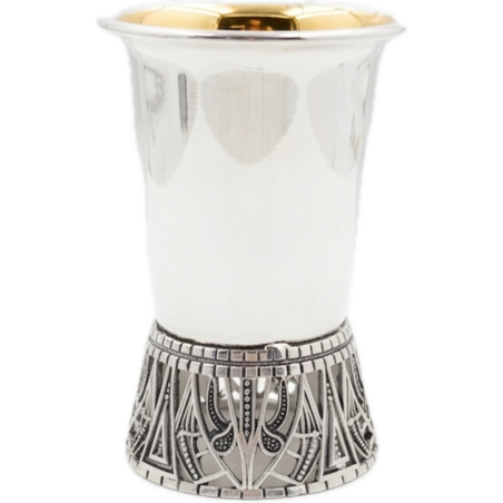 כוסית חלקה רגל מעוטרת