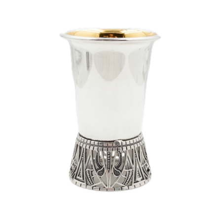 כוס רביעית חלקה רגל מעוטרת