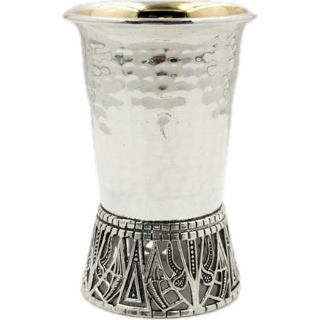 כוסית פטיש רגל מעוטרת