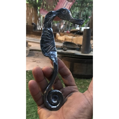 א41