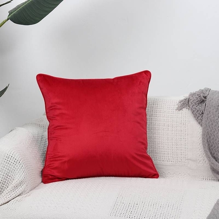 כרית נוי דגם קטיפה עם קדר בצבע אדום בגודל 60/60 ס