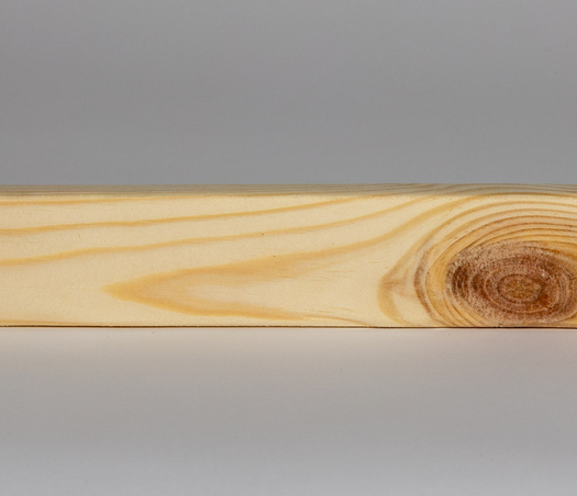 עץ אורן 2.5/5 מוקצע