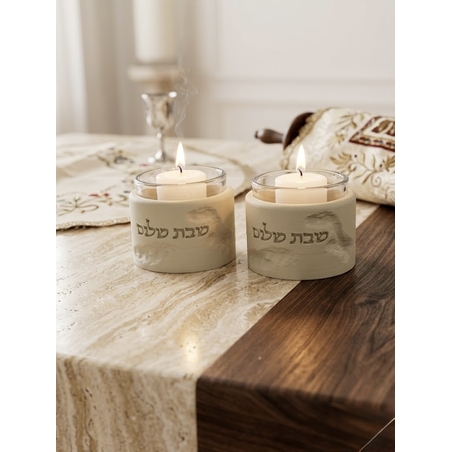 זוג פמוטים קטנים דמוי אבן