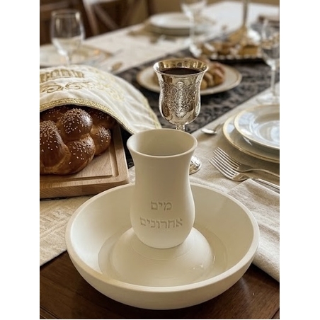 מים אחרונים