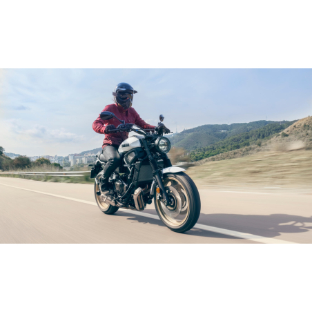 XSR700