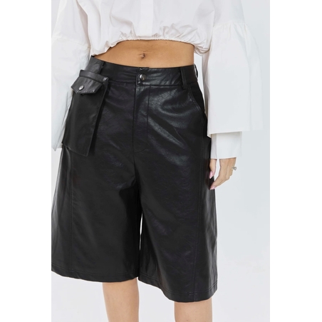 מכנס סאני דמוי עור