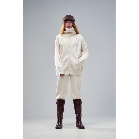 חליפת סריג היילי