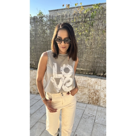 חולצת LOVE
