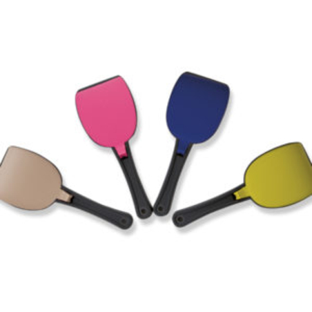 כף לאיסוף צרכים עם מכסה במבחר צבעים