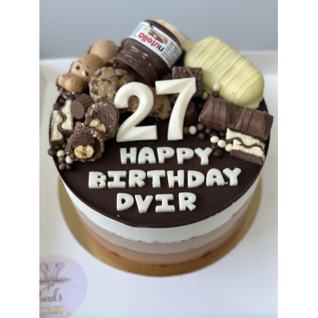 עוגת בסקוויטים טריקולד מעוצבת