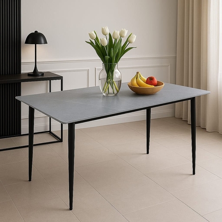 שולחן אוכל פלטת קרמיקה בגוון שיש אפור ורגלי מתכת 120/70 ס