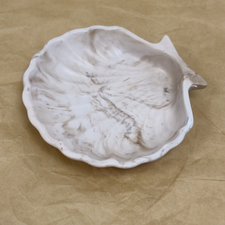 מגשית בדגם צדפה