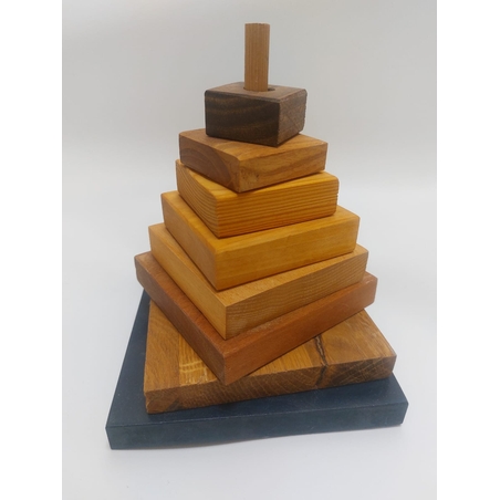 מגדל קוביות בסיס שחור