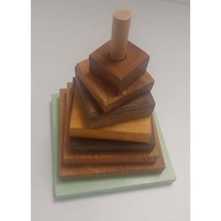 מגדל קוביות בסיס ירוק