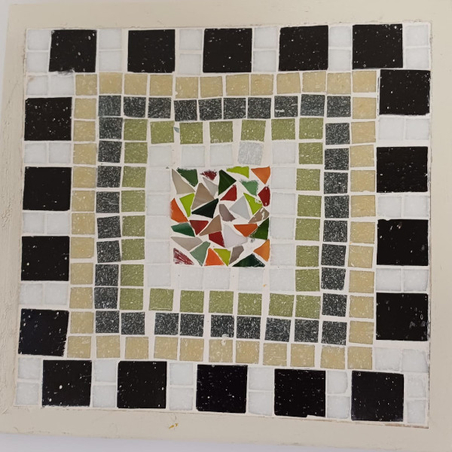 משטח לסירים פסיפס צבעוני