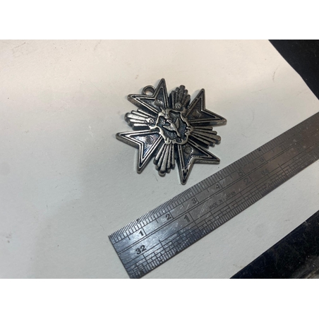 תליון עיטור צבאי בציפוי כסף או פליז מושחר (38)