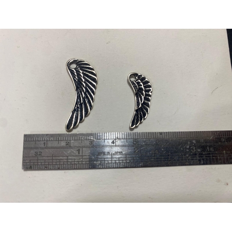 תליון כנף בציפוי כסף מושחר