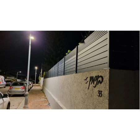 גדר אלומיניום דגם שילוב לוחות
