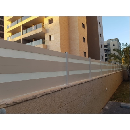 גדר אלומיניום דגם זכוכית