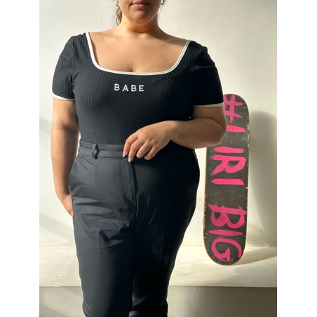 בגד גוף פלאס סייז שחור מידה 44