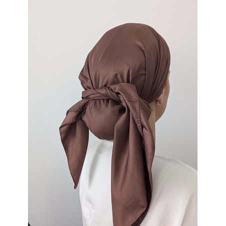 מטפחת מרובעת משי סאטן חום