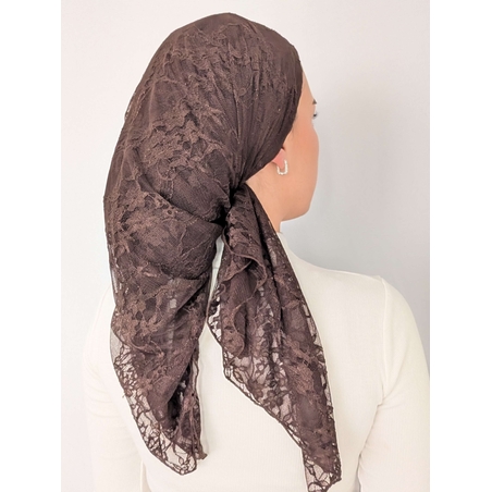 מטפחת מרובעת - תחרה חומה