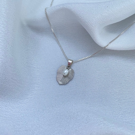 שרשרת עלה עם פנינה