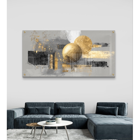 תמונת זכוכית לרוחב בעיצוב אבסטרקטי עם אלמנטים זהובים וגווני אפור מודרניים