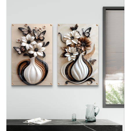 זוג תמונות זכוכית יוקרתיות עם עיצוב של אגרטלים תלת-ממדיים, פרחים עדינים ופרפרים במעוף, מושלם לעיצוב חלל ייחודי ומרשים.