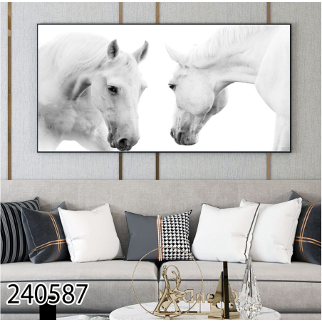 תמונת קנבס של סוסים עם או בלי מסגרת למשרד או לסלון מוכנה לתלייה דגם 240587