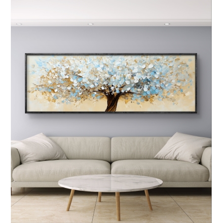 תמונת קנבס פנורמית של עץ עם עלים בגוני תכלת, לבן וזהב על רקע בהיר מתוך קולקציית תכשיט לבית