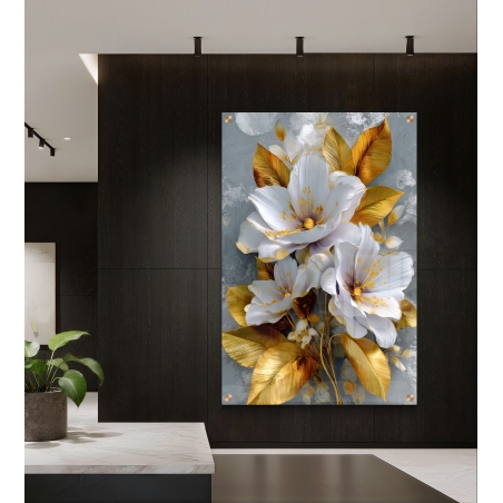 תמונת זכוכית אמנותית של פרחי שושן לבנים עם נגיעות זהב ועלי זהב ברקע אפור, מבית תכשיט לבית