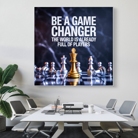 תמונת קנבס מרובעת עם לוח שחמט, מלכת זהב במרכז וסביבה כלים שנפלו, עם כיתוב השראה: Be a Game Changer – The world is already full of players.          Ask ChatGPT
