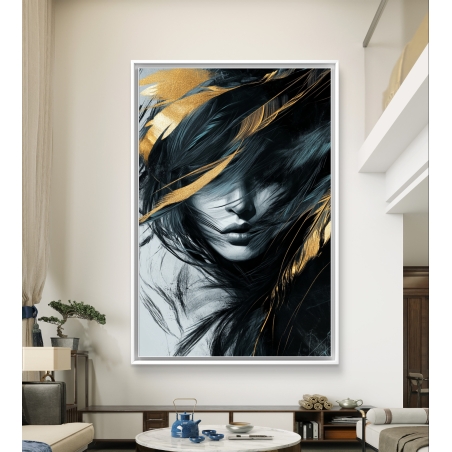 תמונת קנבס לאורך של דמות נשית מסתורית עם שער מתנפנף ונגיעות זהב, הדפסה חלקה ואיכותית מקולקציית תכשיט לבית