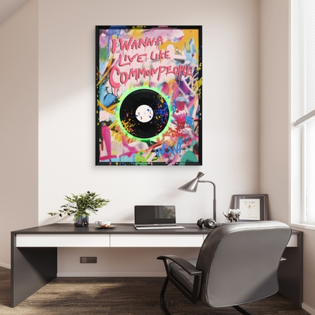 תמונת LED תקליט גרפיטי עם משפט השראה – הדפס משודרג עם מריחות צבע, מופעלת על סוללות עם שלט רחוק מידה 63*83 ס