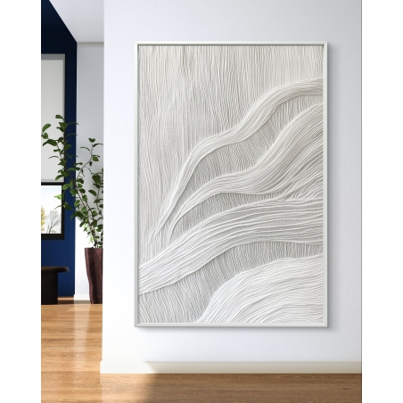 תמונת קנבס בגווני לבן עם טקסטורת גלים מופשטת, מתאימה לעיצוב מודרני ואלגנטי, ומשלימה חללים בעיצוב נקי והרמוני.