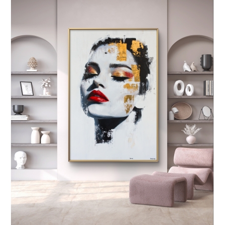 תמונת קנבס מודרנית של דיוקן אישה עם שפתיים אדומות ומשיחות צבע זהב מתוך קולקציית תכשיט לבית