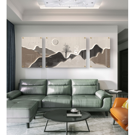 סט תמונות זכוכית מחולקות בעיצוב מופשט עם קווים רכים, עץ בודד וגוונים טבעיים של בז’, אפור וירקרק בסלון מודרני