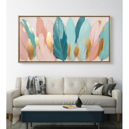 תמונת קנבס רחבה המציגה נוצות בצבעי טורקיז, ורוד וזהב, מעניקה תחושת רוך ואלגנטיות לחלל הבית.