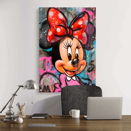 תמונת זכוכית צבעונית בסגנון גרפיטי של מיני מאוס עם פפיון אדום – Minnie Pop Art