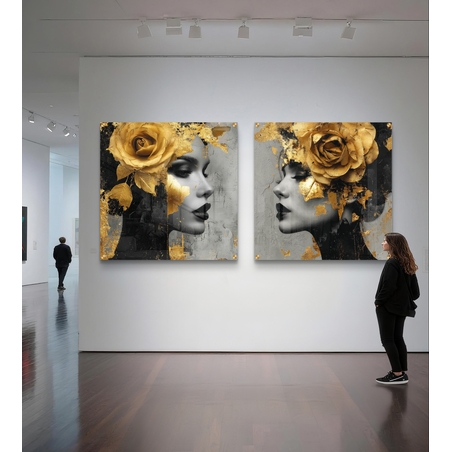 סט תמונות זכוכית מרובעות עם דמויות נשיות בשחור־לבן ואלמנטים מוזהבים – תכשיט לבית