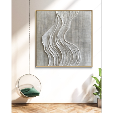 תמונת קנבס מרובעת בגווני בז' עם טקסטורה עדינה וזורמת, עיצוב מושלם לחלל מודרני ומרגיע.
