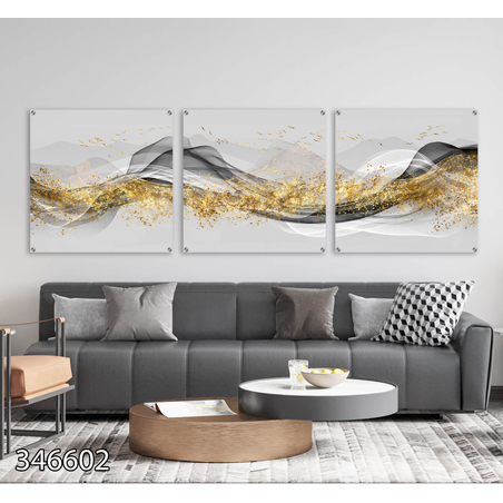 שלשה של תמונות זכוכית בעיצוב מודרני, עם גלים מופשטים בצבעי זהב, שחור ואפור על רקע לבן. מתאים לעיצוב סלון אלגנטי ומודרני
