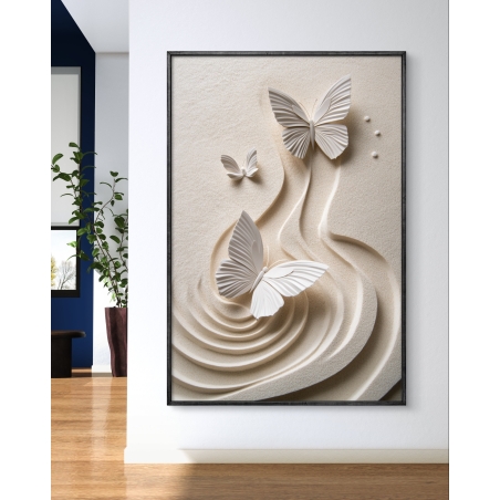 תמונת קנבס עם פרפרים לבנים על רקע טקסטורה זורמת בגווני שמנת, עיצוב מרגיע ואלגנטי לחלל הבית