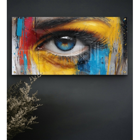 תמונת זכוכית לרוחב עם קלוז-אפ של עין בצבעים כחול, צהוב ואדום מתוך קולקציית תכשיט לבית