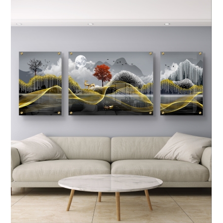 תמונת זכוכית מחולקת המציגה נוף הרים בגווני אפור וזהב עם עצים, ירח מלא, איילים וקווים זהובים מתפתלים – מודפסת על זכוכית חלקה באיכות גבוהה.