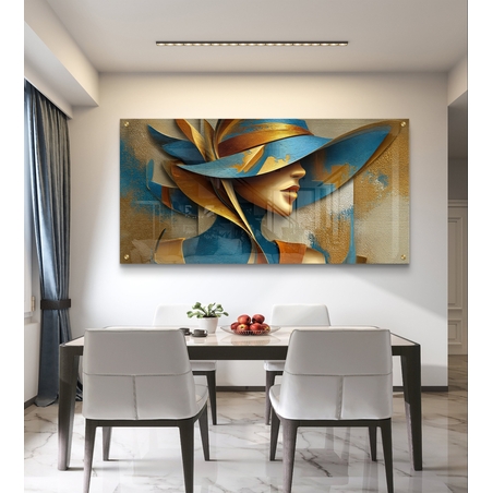 הדפסה על זכוכית של אישה אלגנטית עם טקסטורות כחול-טורקיז וזהב מטאלי, מראה גלריה מודרני