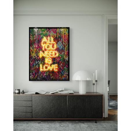תמונת גרפיטי ALL YOU NEED IS LOVE מוארת עם שלט רחוק וסוללות – אמנות LED דגם LED1010--מידה 63*83 ס